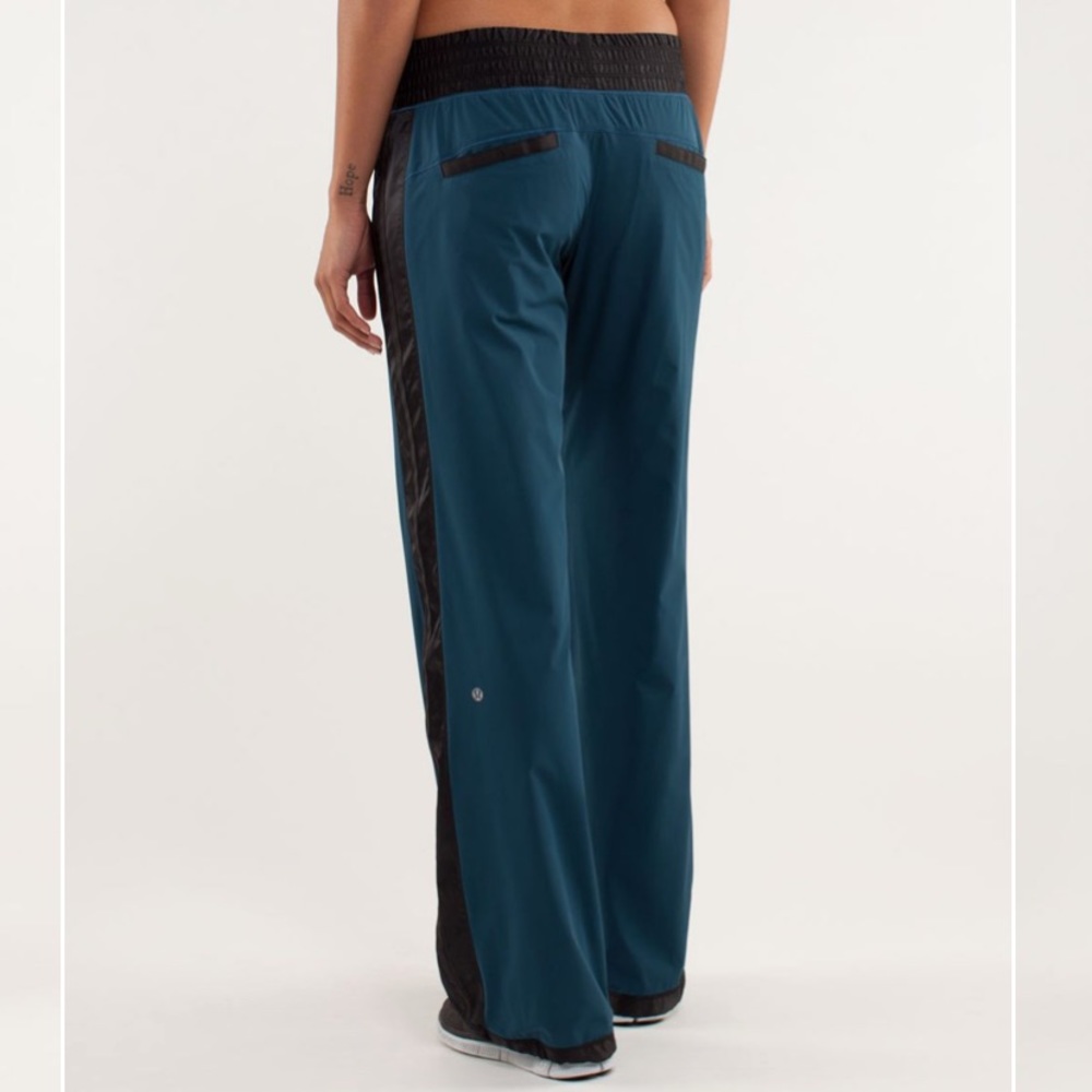Lululemon Run: Right Around Pant Size 8 EUC